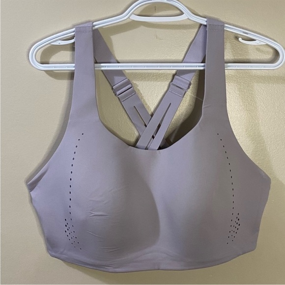 Lululemon AirSupport Bra - Picture 4 of 7